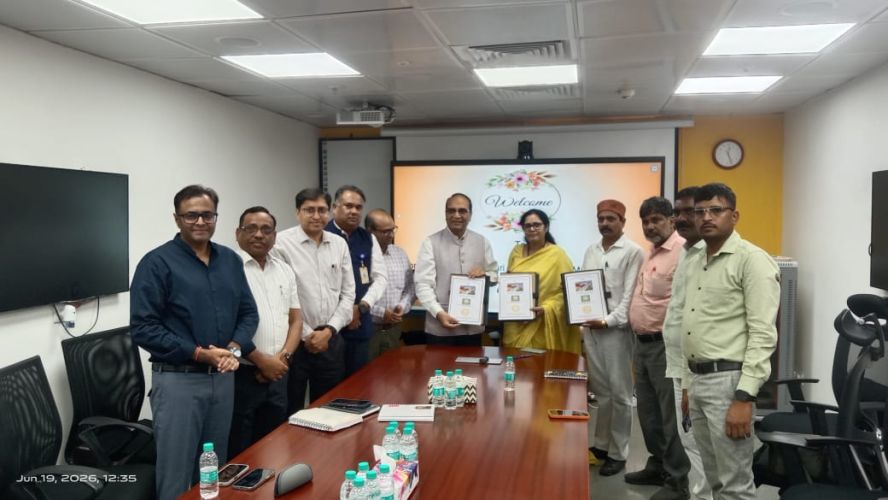 Today a MoU has been signed between Kalyan Singh Super Speciality Cancer Institute, B-PACS, Sonai Kajerha and Surya Deo Laxmi Memorial Charitable Trust, Lucknow for establishment of Pradhan Mantri Bhartiya Janaushadhi Kendra (PMBJK) a significant step has been taken by the parties towards enhancing affordable quality generic drugs as per PMBI guidelines for the patients at KSSSCI.