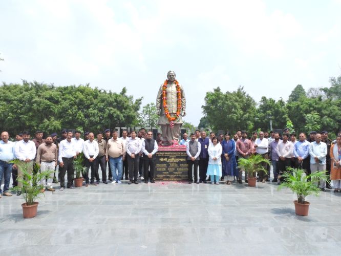 Tribute Paid to Late Shri Kalyan Singh Ji on His 5th Death Anniversary at Kalyan Singh Cancer Institute