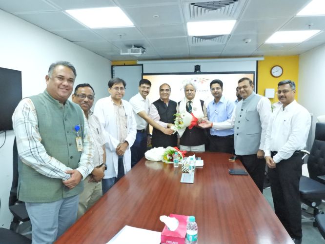A Memorandum of Understanding (MoU) was signed between Kalyan Singh Super Speciality Cancer Institute Lucknow, and Veer Kunwar Singh University, Ara, Bihar, with the objective of promoting excellence in cancer treatment, research and academic activities.